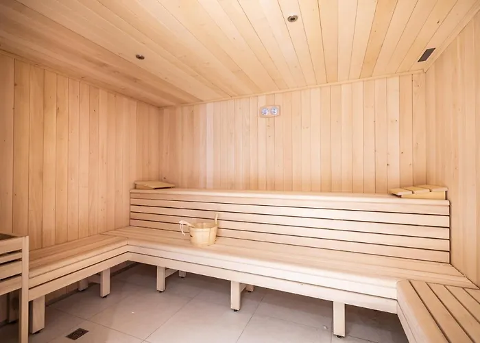 Ξενοδοχείο με διαμερίσματα Terresens - Le Snoroc 4*